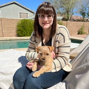 Meet your Posher, Olivia